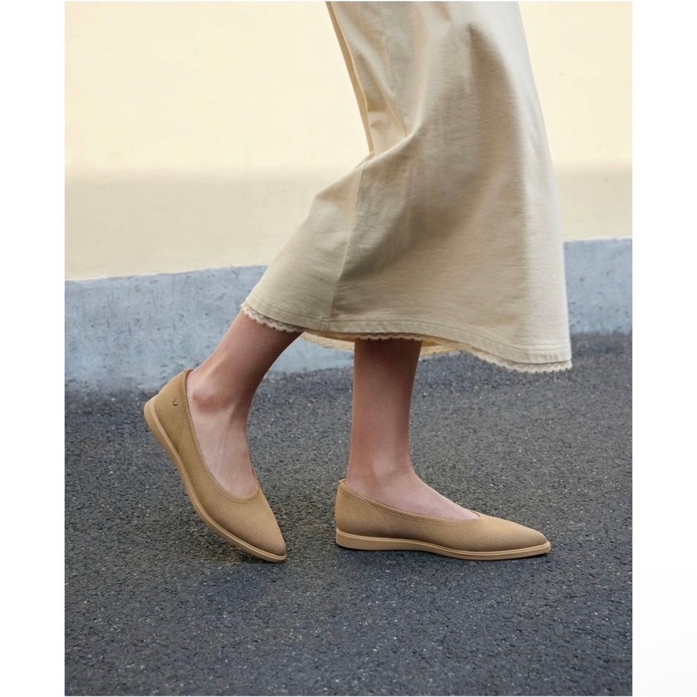 VIVAIA Veronica Pointed-Toe Flats Knit Sustainable Nutmeg Tan 40 / 9